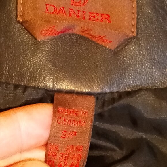 Danier Black Leather Coat Jacket with buttons - Picture 9 of 16